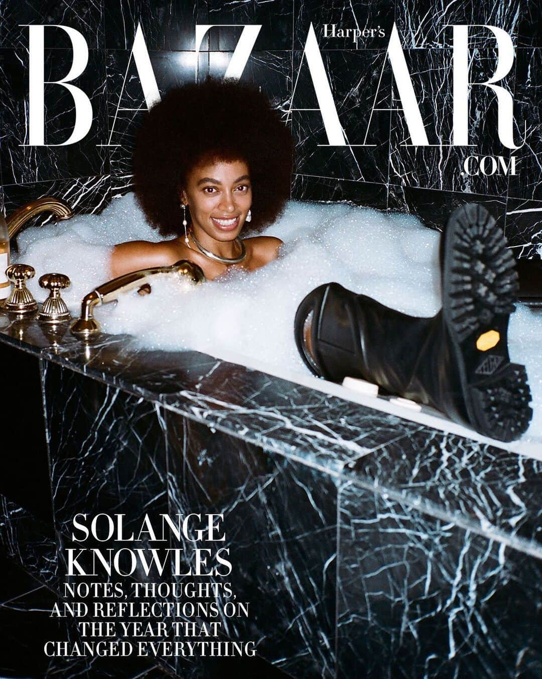 ソランジュさんのインスタグラム写真 - (ソランジュInstagram)「🖤 @harpersbazaarus 🖤 🖤 @naimagreen 🖤」10月13日 23時39分 - solangeknowles