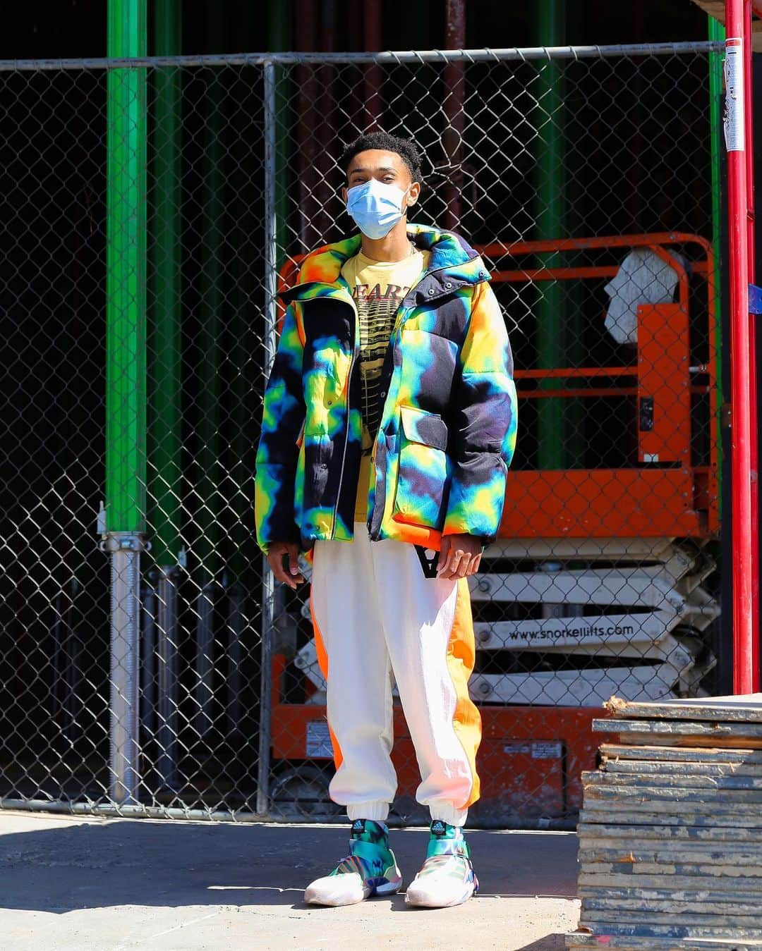 WILD STYLEさんのインスタグラム写真 - (WILD STYLEInstagram)「Our new favorite piece, the Gemini Down Heatmap puffer jacket! Now available in-store along with the rest of @etudes FW20 collection 🙌」10月14日 5時12分 - wildstylela