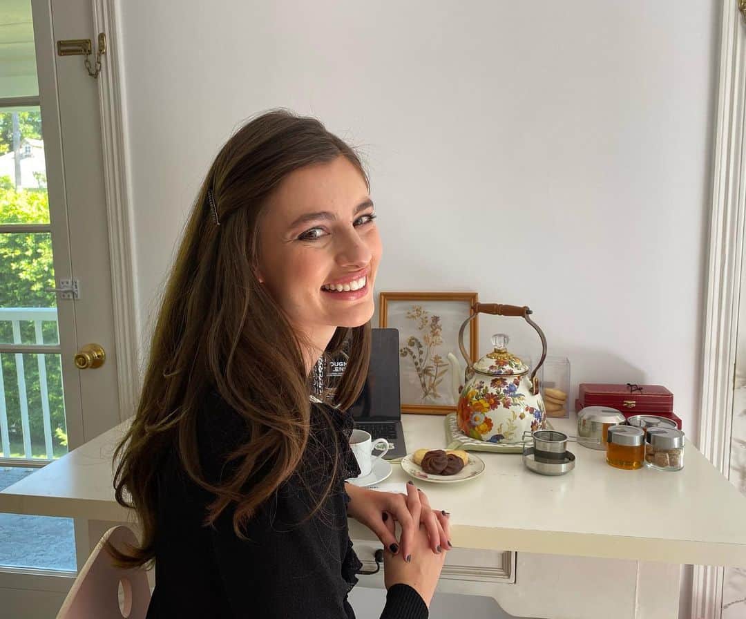 ダイアナ・シルバーズさんのインスタグラム写真 - (ダイアナ・シルバーズInstagram)「it was such an honor to participate in the 6th annual @chanelofficial #throughherlens tribeca film festival women’s filmmaker program.   women are really really effing cool. and strong. and smart. and courageous. and empowering. and resilient. to share any space with women spearheading change in our world through entertainment and activism, whether it be physical or virtual (like it was today on our virtual tea), is inspiring, mystifying and grounding.   thank you so much @newalsh jane rosenthal and @phweinstein   to quote the fabulous mira nair, “convert it [struggle, suffering] into art that lasts, art that speaks.”   ♥️」10月14日 5時13分 - dianasilverss