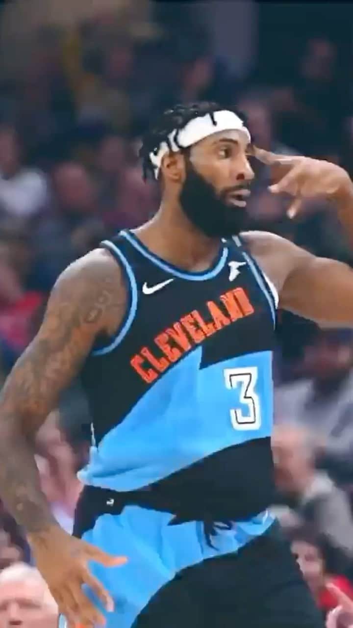 アンドレ・ドラモンドのインスタグラム：「Problem child 😈🏀🔒🦍🔥 @cavs」
