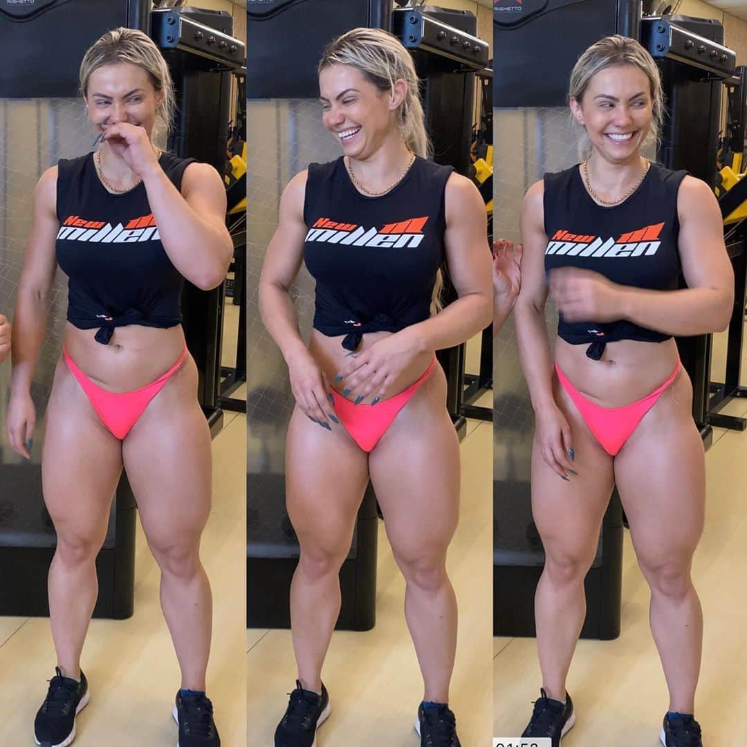 のインスタグラム：「A LEGENDA É COM VCS ... 😅  Dica... a @silvia.personal estava ao meu lado... 😂 #shape #muscle #strong #stronger #bodybiulder #bodybuilding #SOTEMBRABA BARBIE MONSTRO」