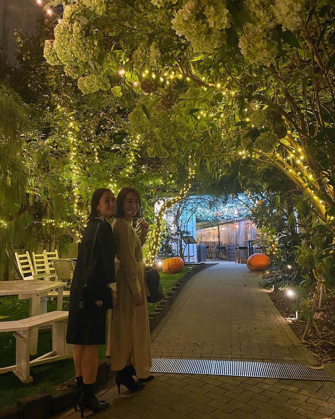 中野英菜のインスタグラム：「控えめにゆっても良すぎな写真📷 27歳スタート最高すぎます💕周りの人に日々感謝っ！だいすきだぁ！ #お誕生日でした #幸せ #27歳 #27yearsold #happybirthday #thanks #love #you」