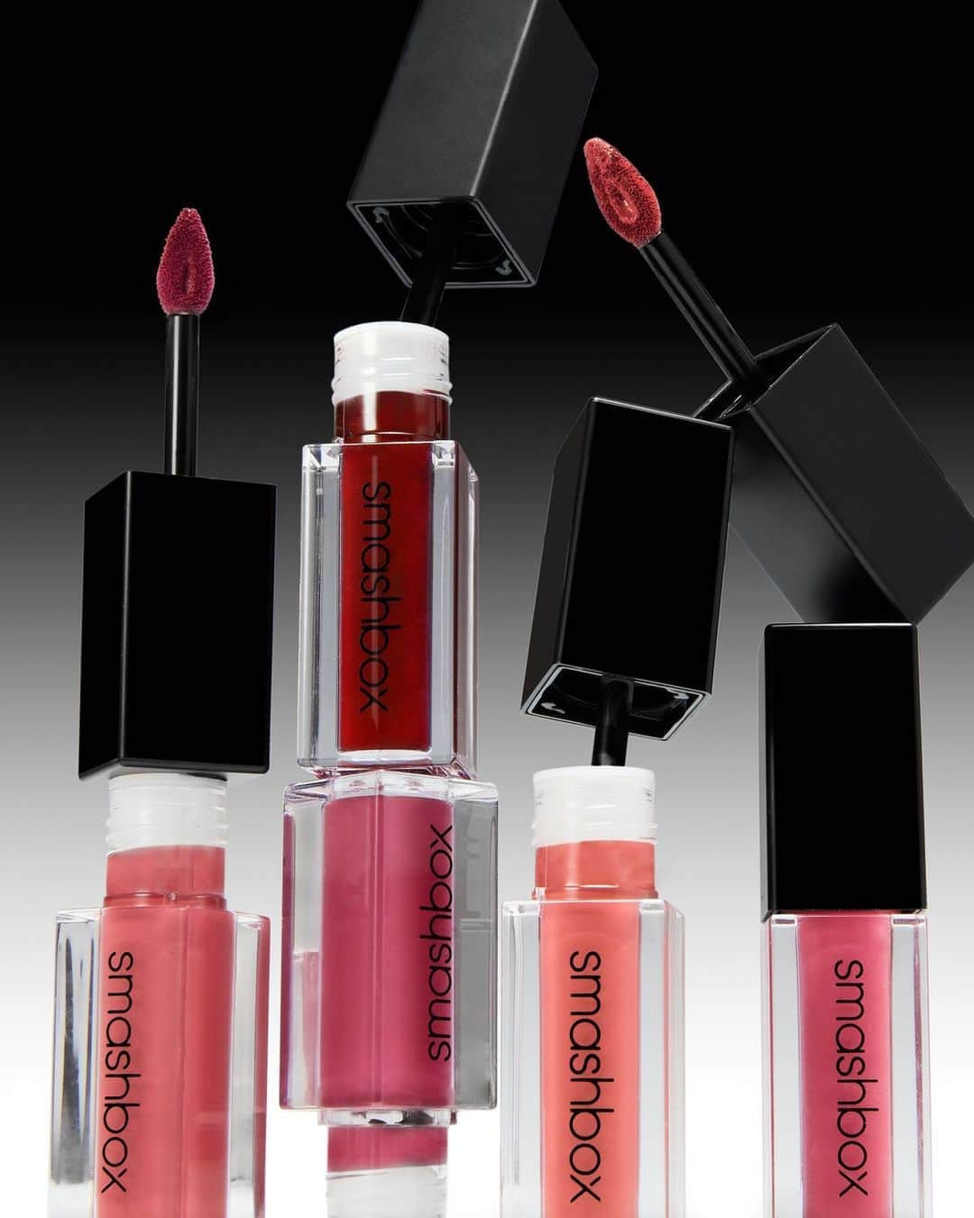 Smashboxのインスタグラム：「If you're looking for something more long term, break up with your current lip and switch to Smashbox Always On Longwear Matte Liquid Lipstick. It'll stay on...and on....and on....even with all the candy you're devouring 👅 ⠀⠀⠀⠀⠀⠀⠀⠀⠀ Try your fav shade @sephora.」