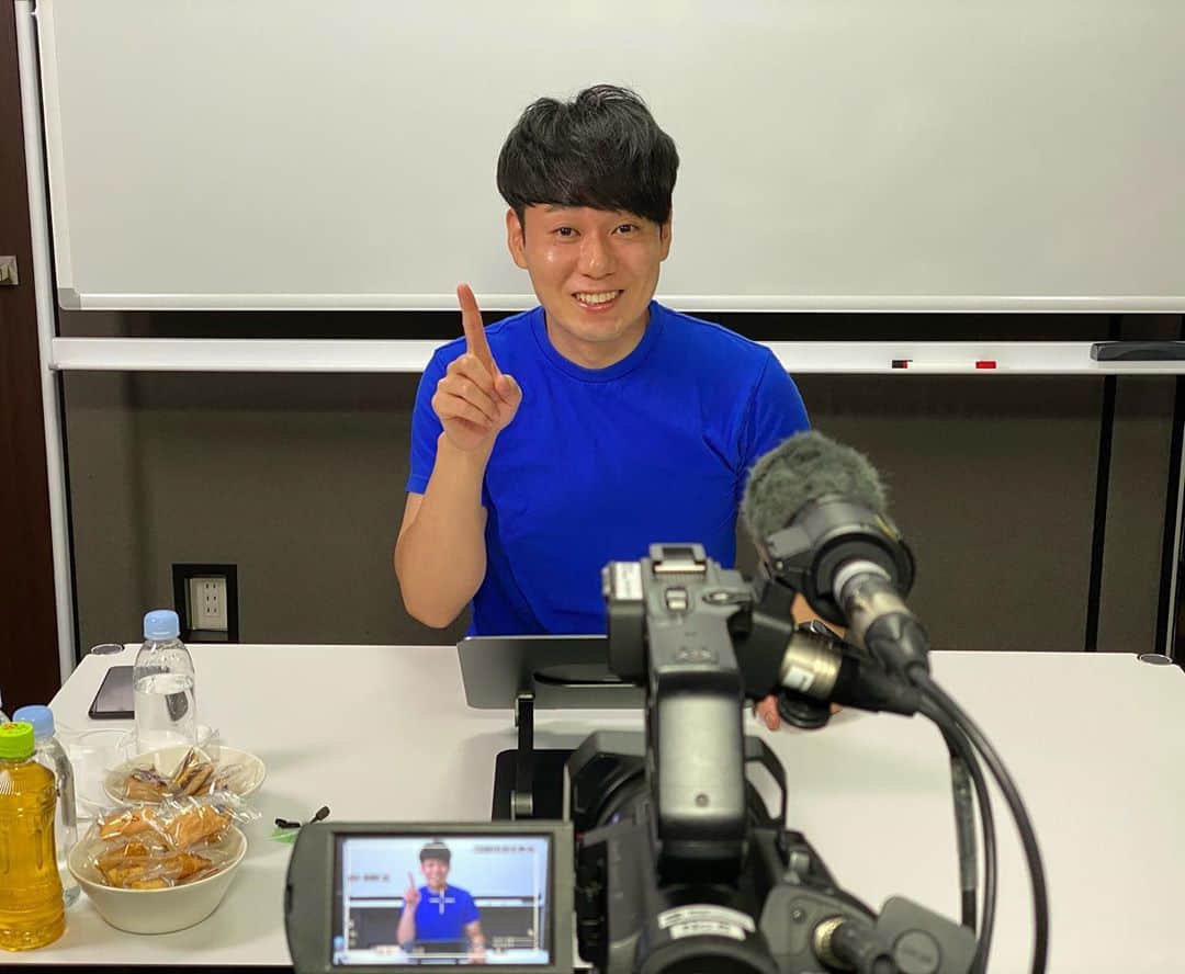 かじがや卓哉のインスタグラム：「まもなく新型iPhone発表イベント同時生配信のテスト配信開始します！ @kajigaya からYouTubeチャンネルに行ってください！」
