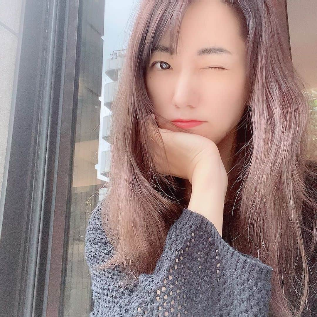 阿川麻美さんのインスタグラム写真 - (阿川麻美Instagram)「息子が寝た後のおうち時間♡  #ドリンクメイト で💗 思い立った時にすぐ作れるから最高✨ 市販の炭酸とはちょっと違った味わいが楽しめます！ 炭酸の強さも好みの感じにできるから嬉しい😆 私は炭酸強め派です。  #drinkmate #炭酸水メーカー #炭酸水 #おうちじかん #ママノワ #PR  #過去pic #stayhome #ひまわり畑 #旅行 #男の子ママ　#2歳2ヶ月#キッズモデル　#男の子　#レースクイーン #rq #モデル #model @mamano.wa」10月14日 1時09分 - asamichi922