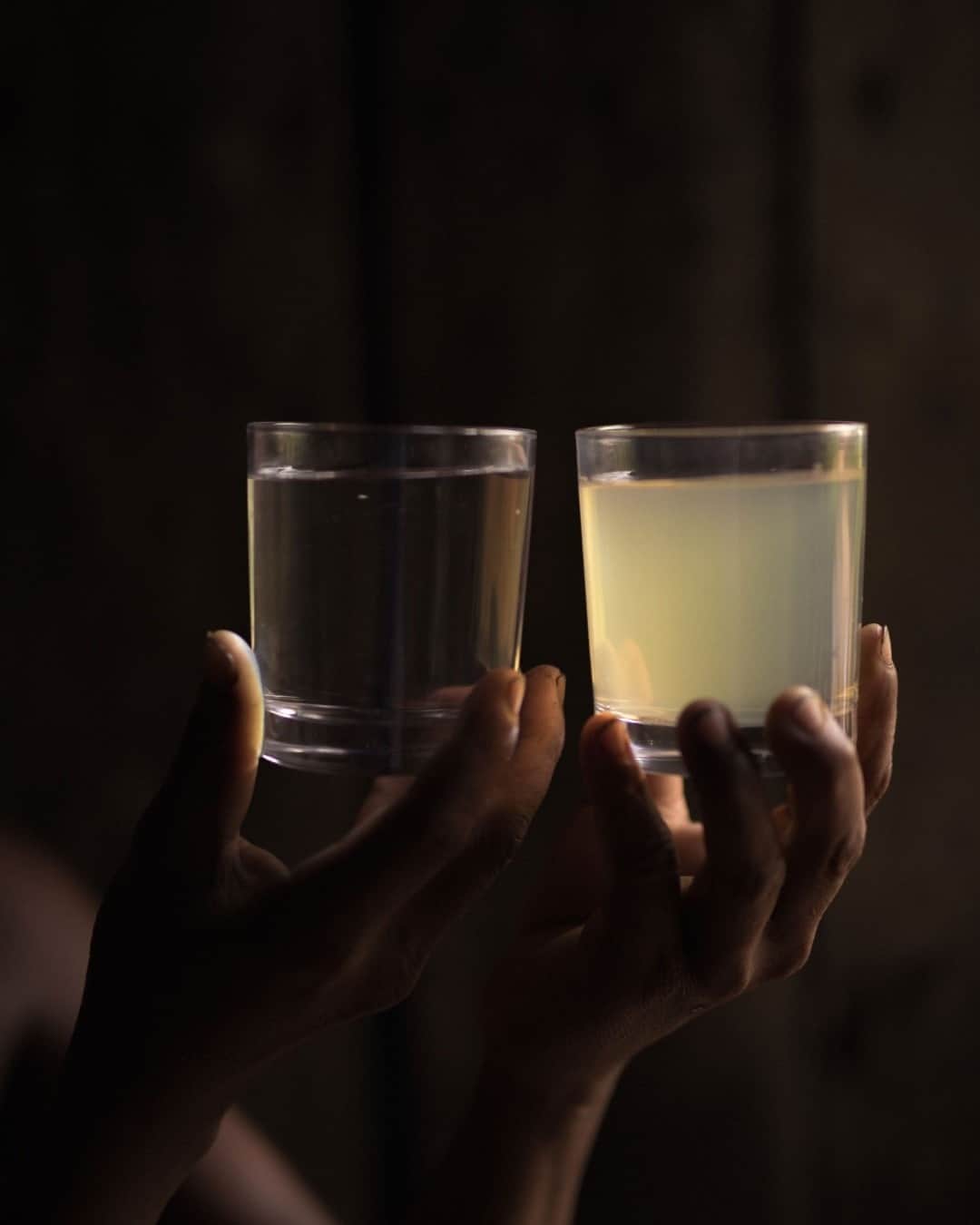 UNIQLO UKのインスタグラム：「UNIQLO is proud to support @charitywater  For every paper bag sold in our stores UNIQLO makes a donation and the proceeds so far have funded clean water for more than 10,000 people in India, Cambodia, Malawi and Madagascar.」