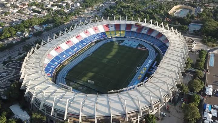 サッカー コロンビア代表チームのインスタグラム：「Nuestras marcas patrocinadoras estuvieron presentes en el Estadio Metropolitano acompañando a nuestra Selección Colombia en su debut por las Clasificatorias a la Copa Mundial de la FIFA 🤝🇨🇴」