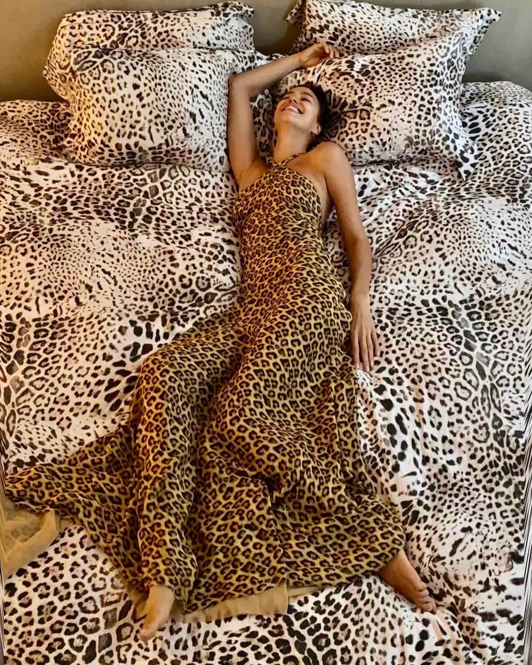 イリーナ・シェイクさんのインスタグラム写真 - (イリーナ・シェイクInstagram)「🐆 @zacposen」10月14日 2時14分 - irinashayk