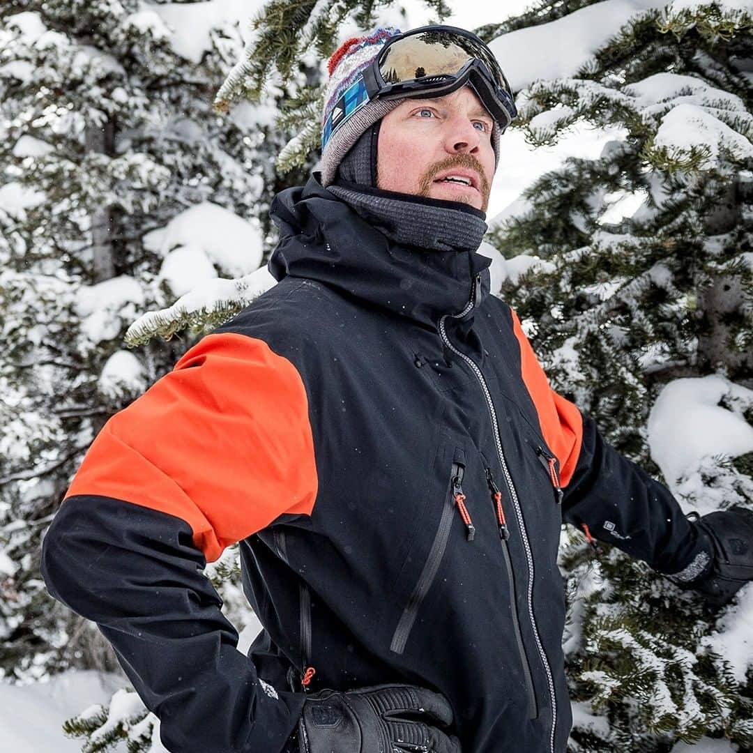レッドブルのインスタグラム：「Travis Rice + untouched pillows = 🤤  Watch @travisrice and crew's scout mission for a future Natural Selection event, "Pillow Talk in B.C." now on Red Bull TV! Link in bio. #redbull #givesyouwings #snow #snowboarding #naturalselection」