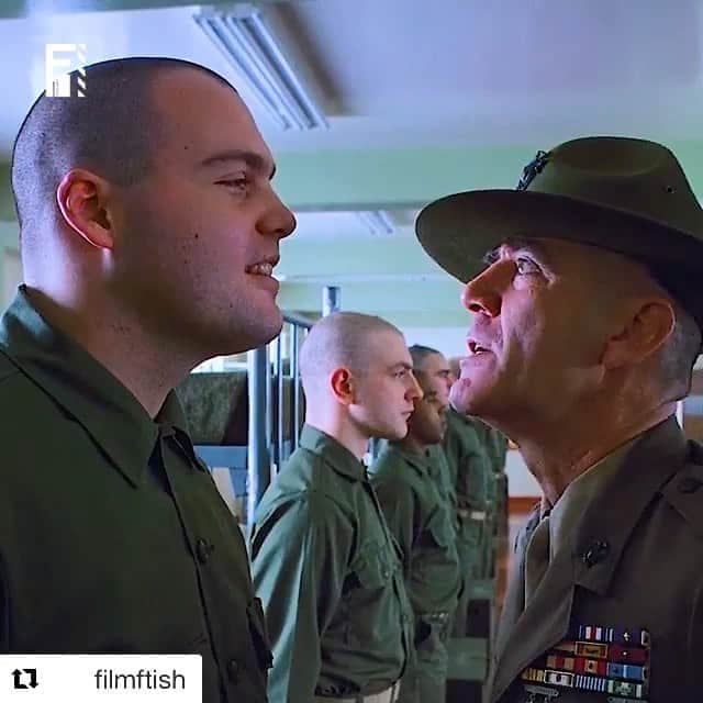 ブレッキン・メイヤーのインスタグラム：「R. Lee Ermey. Incredible. Got lucky enough to work with Lee on “Prefontaine”. Story from work: On the way to work, we were talking about finding dinner that night cuz room service every night is pricey. Lee told me his secret, and ya gotta imagine it in his awesome voice, “What I do is, I go to Mac-Donalds (he made it into two very cool words) and get myself seven burgers to go. Then I take em and throw ‘em in that mini fridge I got in my room.  So every night when I get home from work, (he flashes a big smile) I got me Mac-Donald’s all week.” Dunno why but I just loved how he explained it. Plus whenever the “crowds” would get tired or bored of watching @jaredleto and I run around a track in our 70s mustaches, Lee would grab the mic and go into the Full Metal speeches. The crowd would wake right the hell up. So would every woodland creature for miles. He was just such a bad ass. Also in Toy Story plus one of the best lines/happy accidents in Se7en, “This is not even my desk.” #StoryFromWork *Prefontaine took place in Eugene, Oregon, hence the tag*」