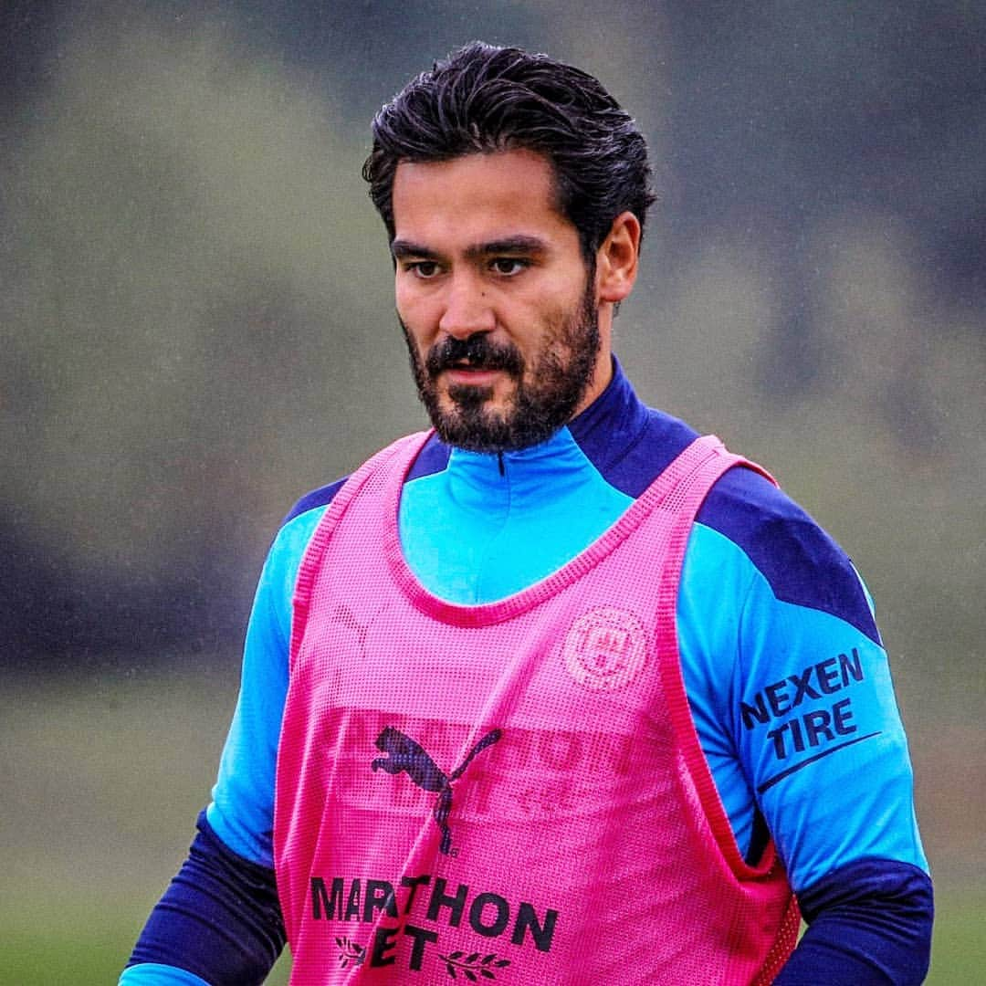 イルカイ・ギュンドアンさんのインスタグラム写真 - (イルカイ・ギュンドアンInstagram)「🔜💯%💪🏼」10月14日 3時21分 - ilkayguendogan