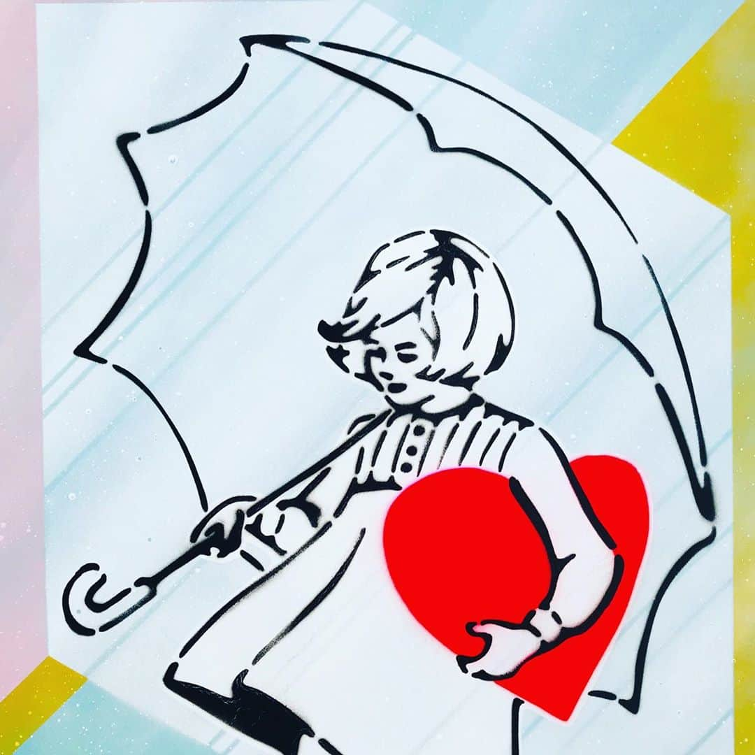 LOOTONEのインスタグラム：「LOOTONE Stencil "Umbrella Girl"(背景修正) Size : 365mm X 520mm X 20mm 　  この作品へのお問い合わせは ガレリア・グラフィカ(銀座)まで。 Contact this artwork www.galleriagrafica.com」