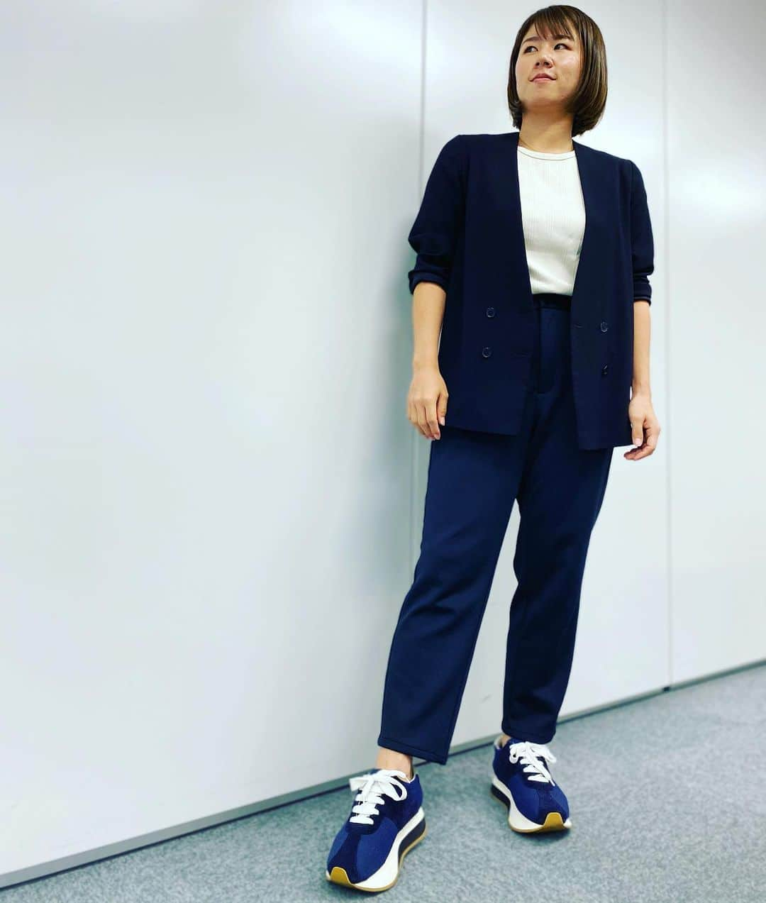 藤井瑞希さんのインスタグラム写真 - (藤井瑞希Instagram)「・ ・ 昨日のこの服装に対して 似合ってます〜可愛いです〜と メッセージを頂きました🥺 ・ ありがとうございます😭💓 ・ ただ上下共にGU様でごさいます（笑） ・ 中のリブTはUNIQLO様でごさいます😂 ・ じゃぶじゃぶ洗濯機で洗えるっていう点が本当お気に入り‼️ ・ スーツはすぐクリーニング出さなきゃだから使い分けています🥰 ・ 褒めていただきありがとうございました💖 ・ ・ ちなみに古着屋さんで出会った MARNIのスニーカーは初おろし👟✨ ・ ・ #スタイルバイミー #全てカタカナ #カタカナは一周回ってオシャレ感 #笑笑 #スタイルバイミーのタグで #お洋服あげてこ #たまにたまに #たまーに #お洋服好き #肩幅コンプレックス #アスリート体型 #gu #uniqlo #marni」10月14日 13時44分 - bdmntnfujiimizuki