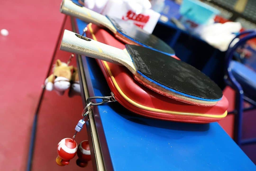 ITTF Worldさんのインスタグラム写真 - (ITTF WorldInstagram)「#TakeAGuess ‼️ Which top #TableTennis star does this racket belong to 😎  Hint: 2014 World Championships  #PingPong #Tischtennis #Bordtennis #tenisdemesa #tennisdetable #乒乓球 #桌球 #卓球 #탁구  #настольныйтеннис」10月14日 14時02分 - wtt