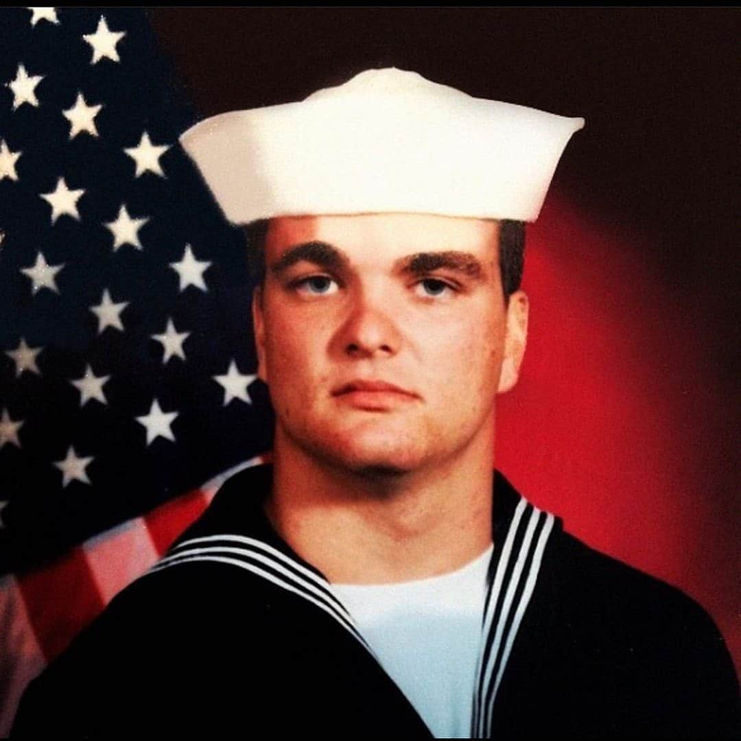 3 Doors Downさんのインスタグラム写真 - (3 Doors DownInstagram)「“Happy Birthday @usnavy. I think of my first day with you and all the years we spent together with honor and pride. Serving my country was the most rewarding experience I have ever had in my life. What amazing life lessons you taught me!” - @chris3doorsdown #repost」10月14日 5時21分 - 3doorsdown