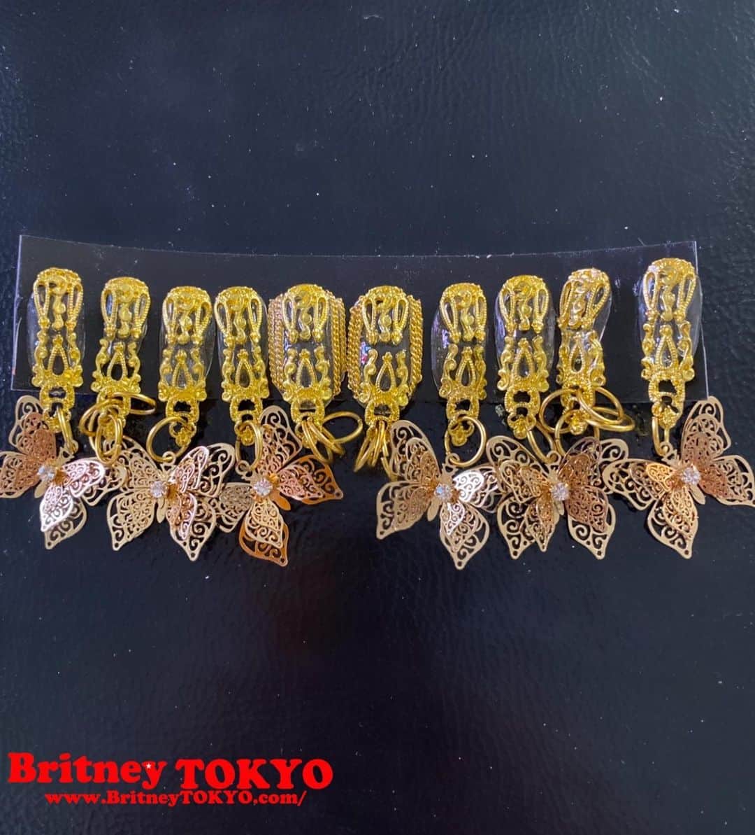 Britney TOKYOさんのインスタグラム写真 - (Britney TOKYOInstagram)「Butterfly 🦋✨  #nailart #nails #fashion #art #britneytokyo」10月14日 5時26分 - britneytokyo