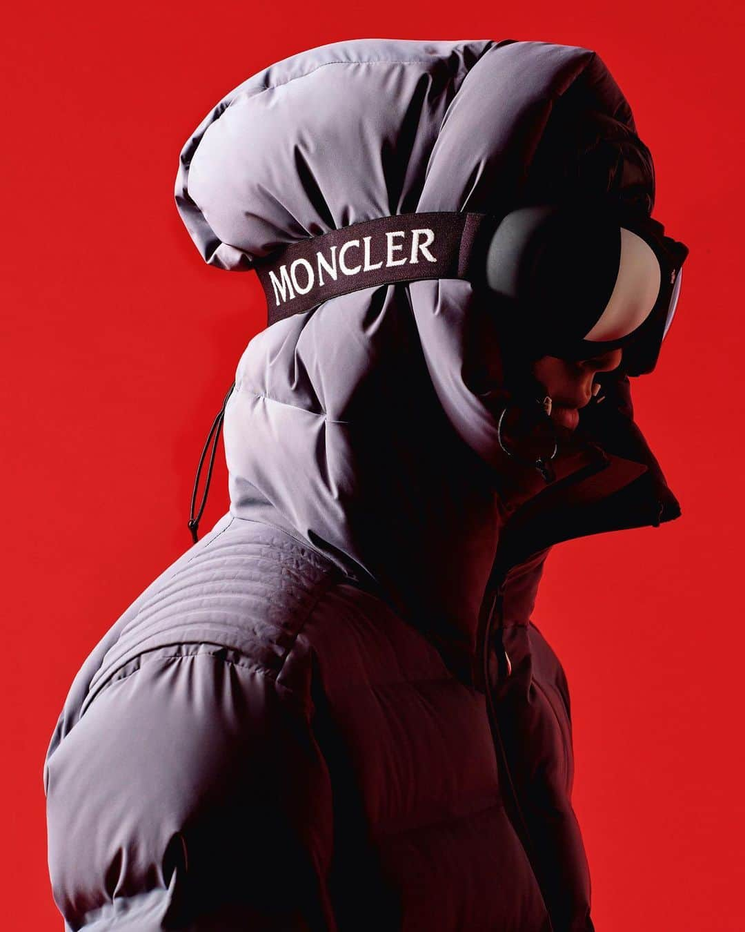 モンクレールさんのインスタグラム写真 - (モンクレールInstagram)「Need for Speed.  Designed to the most exacting standards for optimal thermo-regulation, protection and movement, #MonclerGrenoble High Performance Innovation is a range of techwear for skiers at the top of their game.  @sandromandrino」10月14日 6時06分 - moncler