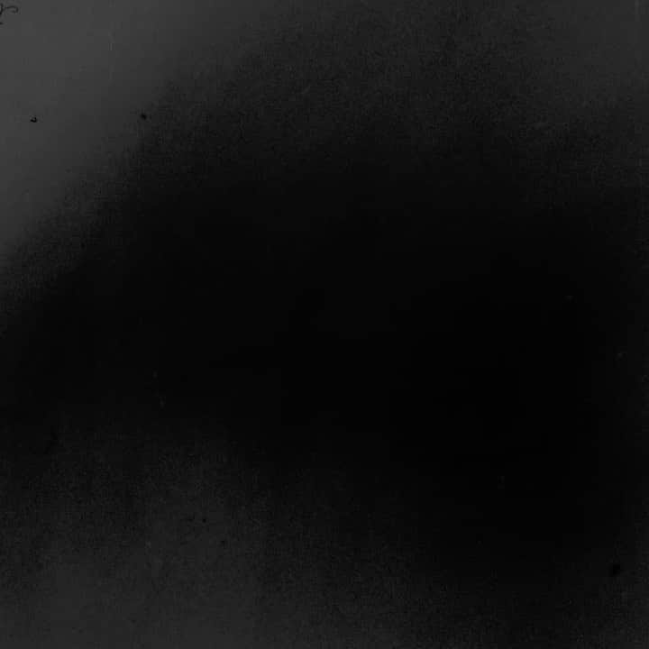 カミラ・マーシャルのインスタグラム：「Do I have your attention? • • • #forestblakk  #doihaveyourattention #bothsides #friday」