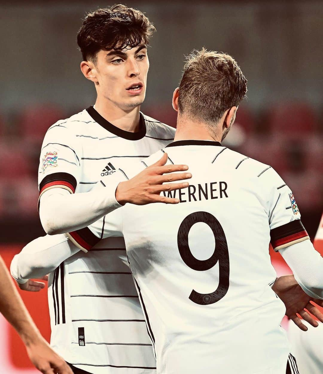 ティモ・ヴェルナーのインスタグラム：「Viele gute Momente heute! Aber auch noch ganz viel Arbeit vor uns 👋🇩🇪 @dfb_team @kaihavertz29」