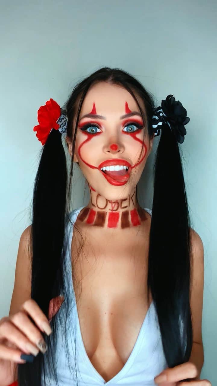 Claudia Alendeのインスタグラム：「@bangenergy  Follow the inventor @bangenergy.ceo #halloween #makeup #bangenergy #energydrink」