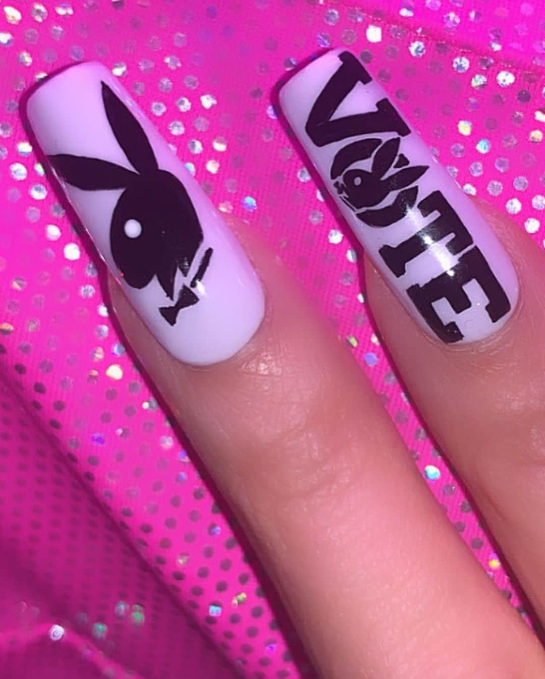 Mei Kawajiriさんのインスタグラム写真 - (Mei KawajiriInstagram)「Vote 🐰 @playboy」10月14日 7時16分 - nailsbymei