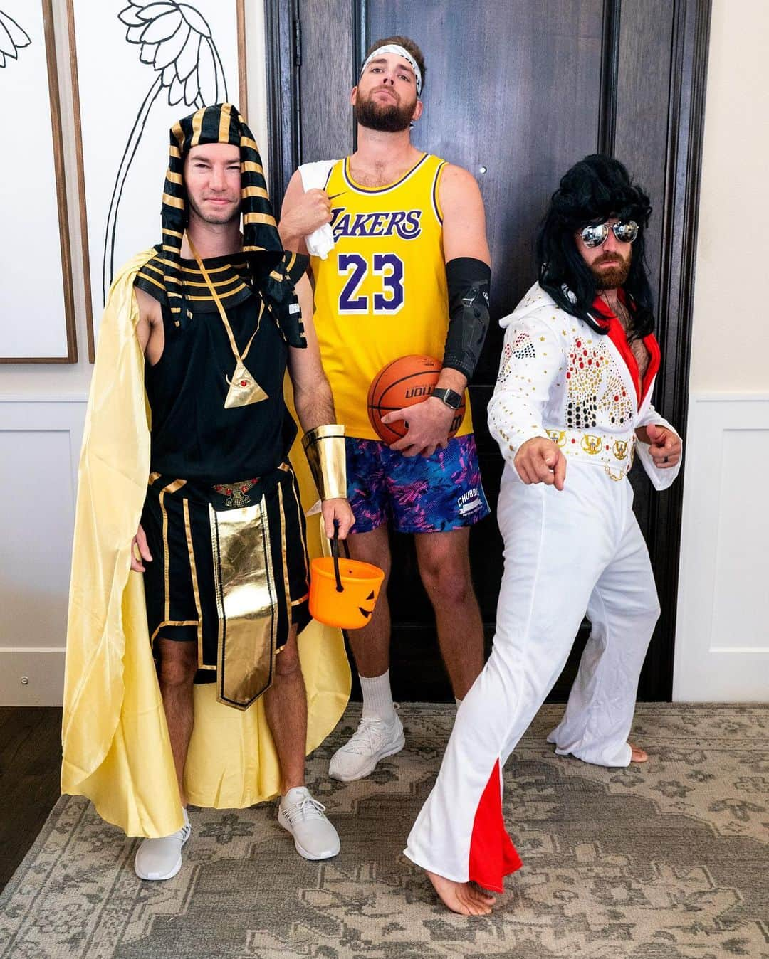 Dude Perfectさんのインスタグラム写真 - (Dude PerfectInstagram)「We Three Kings 👑 // Halloween Stereotypes is a GO!!」10月14日 7時23分 - dudeperfect