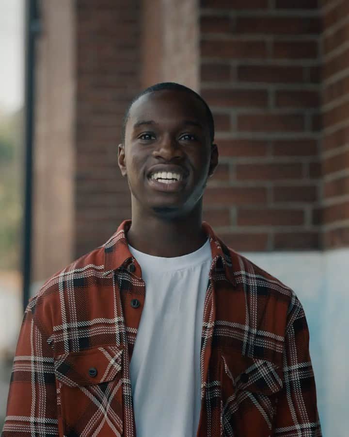 チェイス・クロフォードのインスタグラム：「Sound UP.. check this kid out. Everyone gets their start somewhere, somehow. Check out Reel Start’s mission in the link in bio to help give these talented young kids a voice :) @reelstartorg #reelstartvoices」