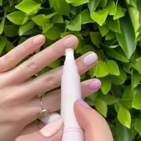 Target Styleのインスタグラム：「It's the compact convenience for us! 💅😍 @OliveAndJune new cuticle serum pen instantly hydrates, giving you salon-perfect shine in seconds.」