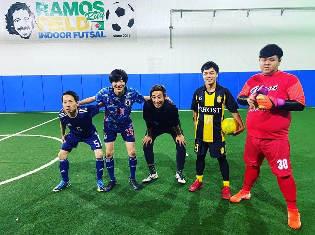 アモーレ橋本さんのインスタグラム写真 - (アモーレ橋本Instagram)「チーム #FAMILIA vs チーム #ものまねJAPAN (混同)  #フットサル #ラモスフィールド」10月14日 14時34分 - bravo_hashimoto