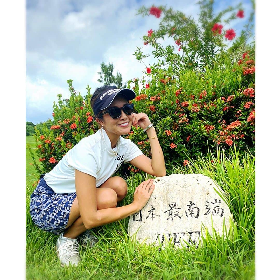 菊池なつきのインスタグラム：「最南端TEE📍  #沖縄 #okinawa #石垣島 #最南端　#最南端TEE #ゴルフ女子 #女子ゴルフ #ゴルフスイング #インスタゴルフ #ゴルフ大好き #followme #instalove #ゴルフ #ゴルフ初心者 #🏌️‍♂️ #golf #JAPAN #初心者 #golfstagram #golfswing  #ゴルフレッスン  #ゴルフウェア  #ゴルフ上手くなりたい  #ゴルフ好きと繋がりたい  #100切り #골프 #ゴルフスイング動画」