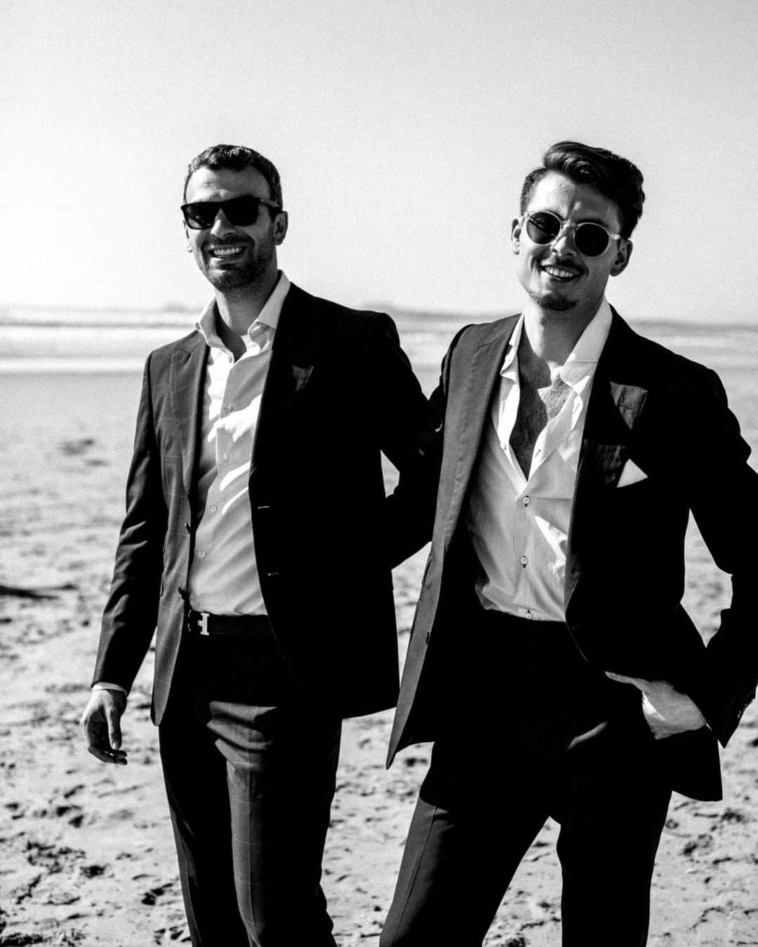エリック・ラドフォードのインスタグラム：「Just cause...  #husbands #loveislove #lgbt #smile #beach #photography」