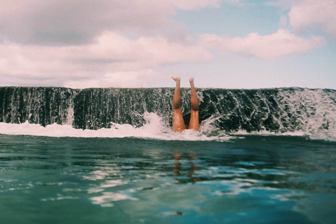 Amanda Kutakaさんのインスタグラム写真 - (Amanda KutakaInstagram)「Waikiki, in the time of covid w/ @alyssawooten」10月14日 10時04分 - lovekimiko