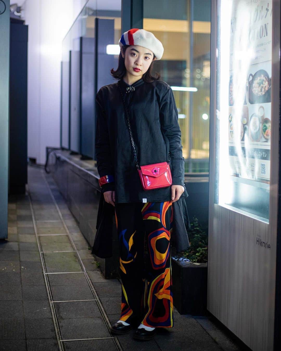 のインスタグラム：「【スナップ】デジタルイベントとオフラインイベントで構成される「Rakuten Fashion Week TOKYO 2021 S/S」が10月12日に開幕しました。期間中FASHIONSNAP.COMでは、ショー会場周辺でスナップハンターが撮影したストリートスナップを毎日更新。1日目と2日目は「ターク（TAAKK）」と「リンシュウ（RYNSHU）」のフィジカルショー来場者をスナップしました。」