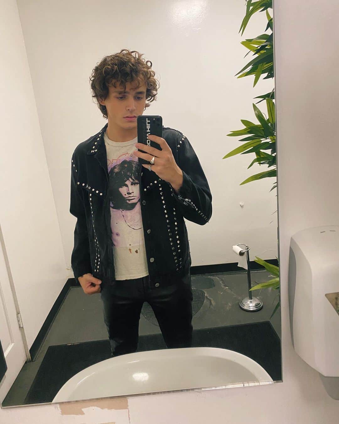 Jonahmaraisのインスタグラム：「shooting some really cool stuff for you guys today :)」