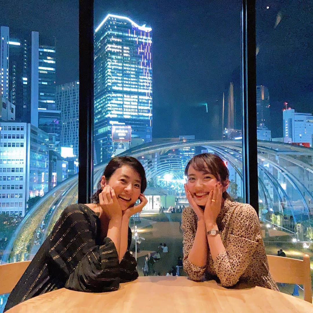 のインスタグラム：「ストーリーにもあげたけどっ！  念願の会いたかった方はこの方❤️ #五明祐子さん（ @gomyoyuko ）❤️ Dongxiで食べながら喋って 飲みながら喋って あーもぉほんと美味しく贅沢な時間でした！ 五感が大満足の夜でした＾＾  #sequencemiyashitapark #shibuya #sequence#ミヤシタパーク」