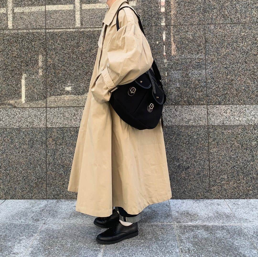 DHOLIC SNAPのインスタグラム：「@mii_3168さんの#dholicsnap⁠ 　⁠ OUTER：@dholic_official⁠ 　⁠ 【STYLE】⁠ #dayday⁠ #ベルト付Aラインフレアトレンチコート⁠ 全1色￥10,560(税込)⁠ 　⁠ LINE@お友だち追加でもらえるクーポン使用で【10％OFF】⁠ 10/14(水)17時まで！⁠ 　⁠ みなさんもぜひ#dholicsnap をつけて⁠ コーディネートを投稿してください📸💕⁠ 　⁠ ※上記以外のご着用アイテムにつきましては品切れ商品、または、私物となります。⁠ 　⁠ #DHOLIC#dholicism#fashion#ootd⁠ #プチプラコーデ#今日のコーデ#今日の服⁠ #トレンチコート#トレンド#コート#シンプル⁠ #シンプルコーデ#大人コーデ#秋冬コーデ」