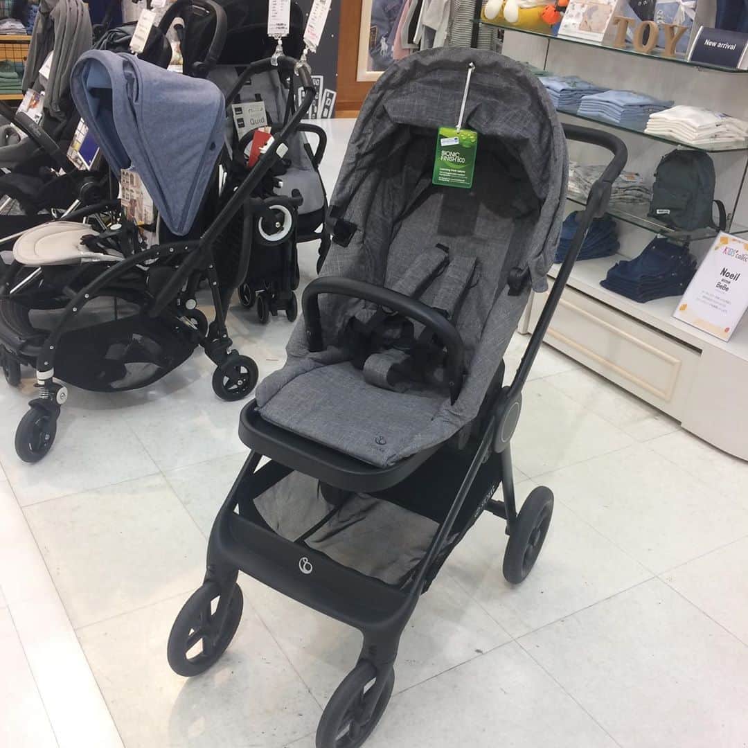 blossom39_officialさんのインスタグラム写真 - (blossom39_officialInstagram)「京王百貨店新宿店では《STOKKE》の取り扱いをスタートいたしました。  成長に合わせて座板・高さが調節できるベビーチェアー《トリップトラップ》や、日本の都市に合わせてつくられたコンパクトストローラー《ビート》などご用意しています！  サンプルも展示していますので、是非店頭でご覧くださいませ。  ※一部取り扱いのない商品もございます。  〈京王百貨店新宿店 7階　プチポワヴェールべべ〉  #blossom39 #ブロッサム39 #stokke #ストッケ #トリップトラップ #ストッケトリップトラップ #ベビーチェアー #ベビーチェアーデビュー #ストッケビート #両対面式ベビーカー #海外ベビーカー #ベビーカー選び #北欧インテリア #赤ちゃんのいる生活 #赤ちゃんのいる暮らし」10月14日 12時21分 - blossom39_official