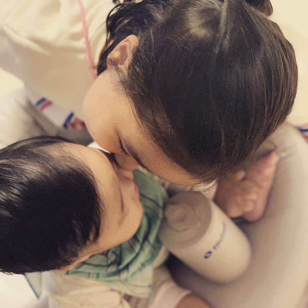 イ・ユンジのインスタグラム：「#사랑한다」