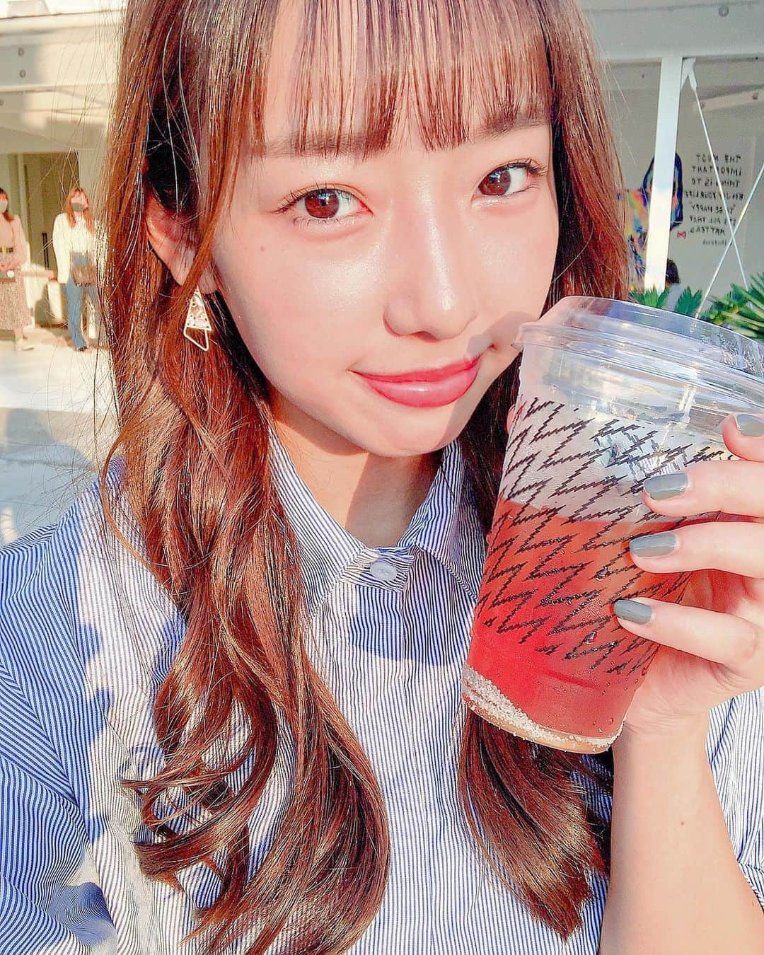 菅真鈴さんのインスタグラム写真 - (菅真鈴Instagram)「.﻿ ﻿ ﻿ cafe🧉✨﻿ 何の飲み物が好きですか？✨﻿ ﻿ #cafe」10月14日 22時33分 - marin.21s