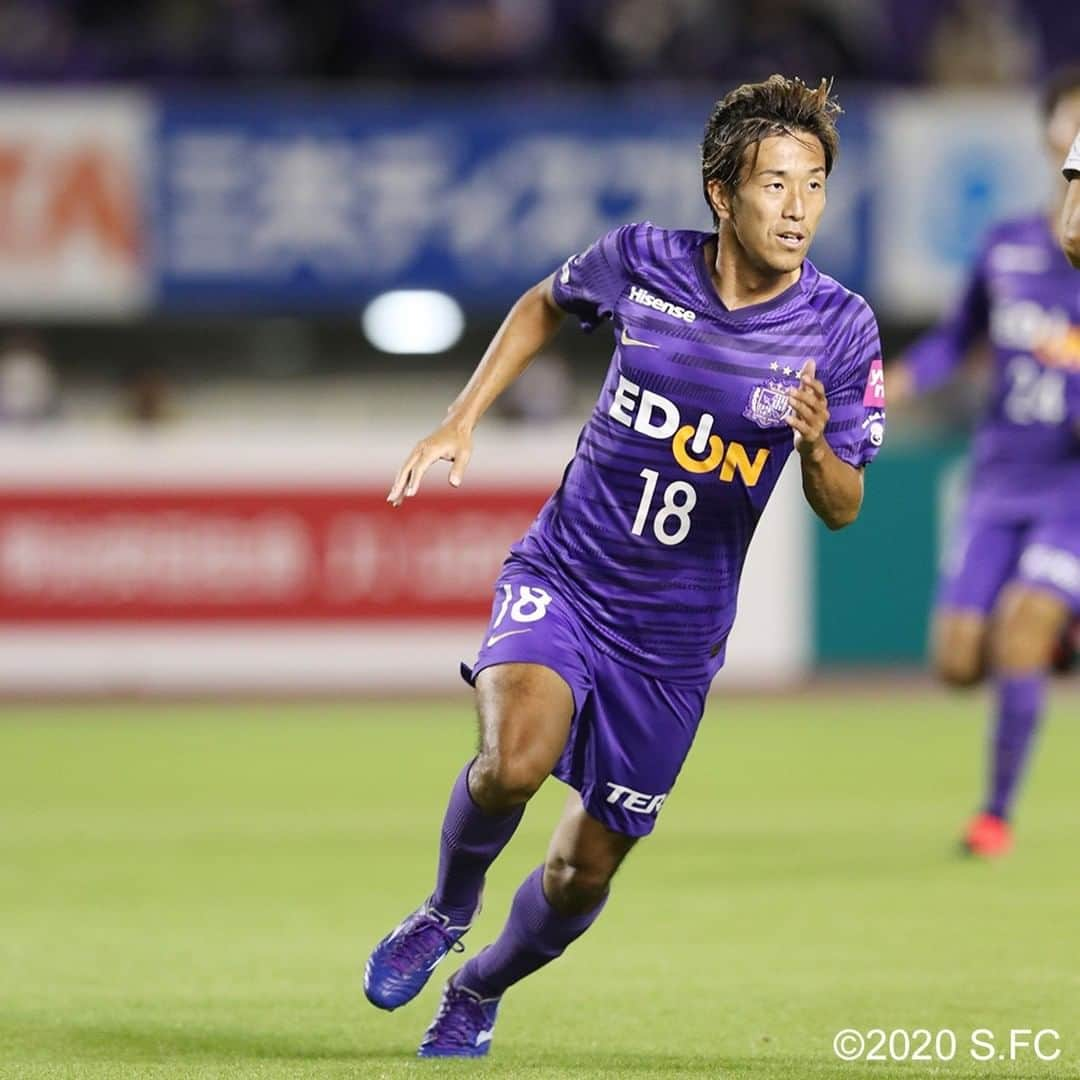 サンフレッチェ広島さんのインスタグラム写真 - (サンフレッチェ広島Instagram)「. ⚽️明治安田生命J1リーグ第22節　試合結果⚽️ サンフレッチェ広島　0-2　川崎フロンターレ 前半：0-0 後半：0-2  幾度もゴールに迫りながらも、1点が遠く、アウェイに続いて悔しい敗戦を喫してしましました。 平日ナイトゲームながらも、応援ありがとうございました。  #レアンドロペレイラ 選手 #茶島雄介 選手 #森島司 選手 #荒木隼人 選手 #青山敏弘 選手 #柏好文 選手 #sanfrecce #積攻」10月14日 22時56分 - sanfrecce.official