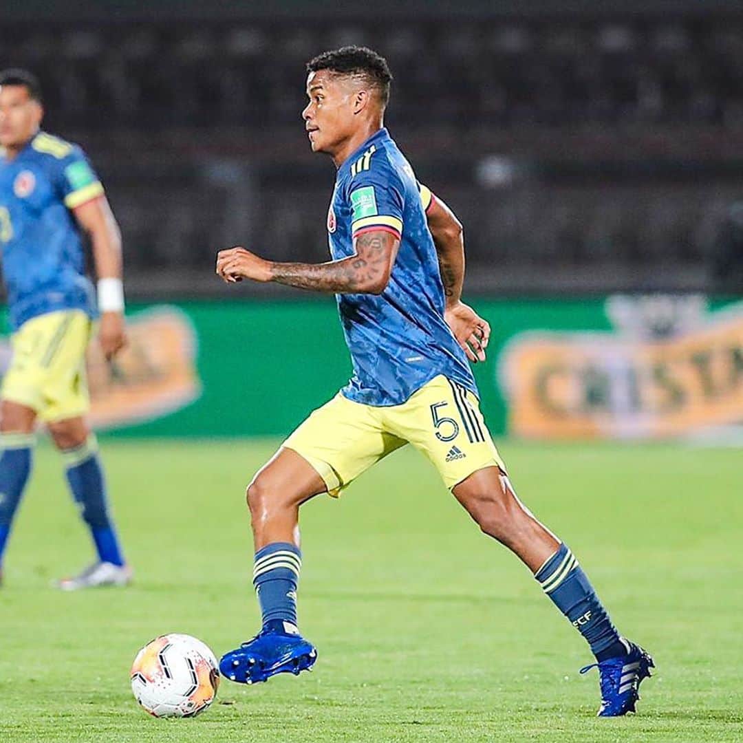 サッカー コロンビア代表チームさんのインスタグラム写真 - (サッカー コロンビア代表チームInstagram)「📸 Imágenes de un gran partido 💪⚽  Revive los mejores momentos del partido vs Chile por las Clasificatorias a la Copa Mundial de la FIFA Catar 2022 ⚽  #VamosColombia🇨🇴」10月14日 22時54分 - fcfseleccioncol
