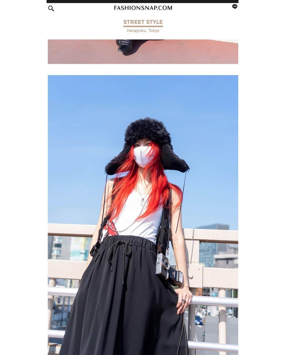 si ouxのインスタグラム：「気温40℃とかの真夏の日に撮っていただいたやつ。 Thanks @tk531 @fashionsnapcom ﻿ ﻿ ﻿ 地面で目玉焼きできそうなくらい暑いのにガチでスナップ撮っててすごいなと思いました。」