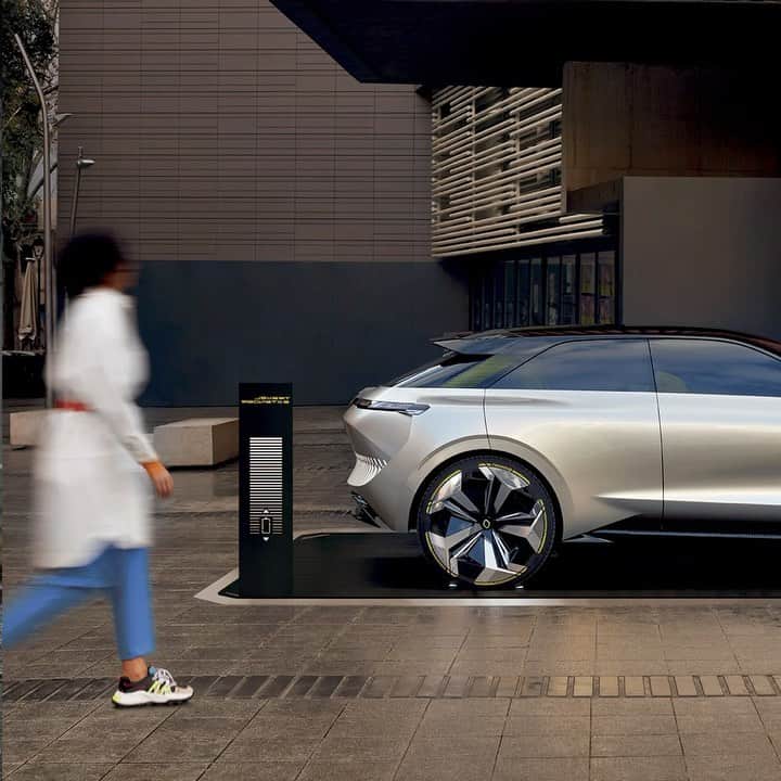 のインスタグラム：「We've taken the electric turn a decade ago, now together we open the way to #eWays ⚡ #FutureOfCars #RenaultEWAYS Link in the bio ⏫」