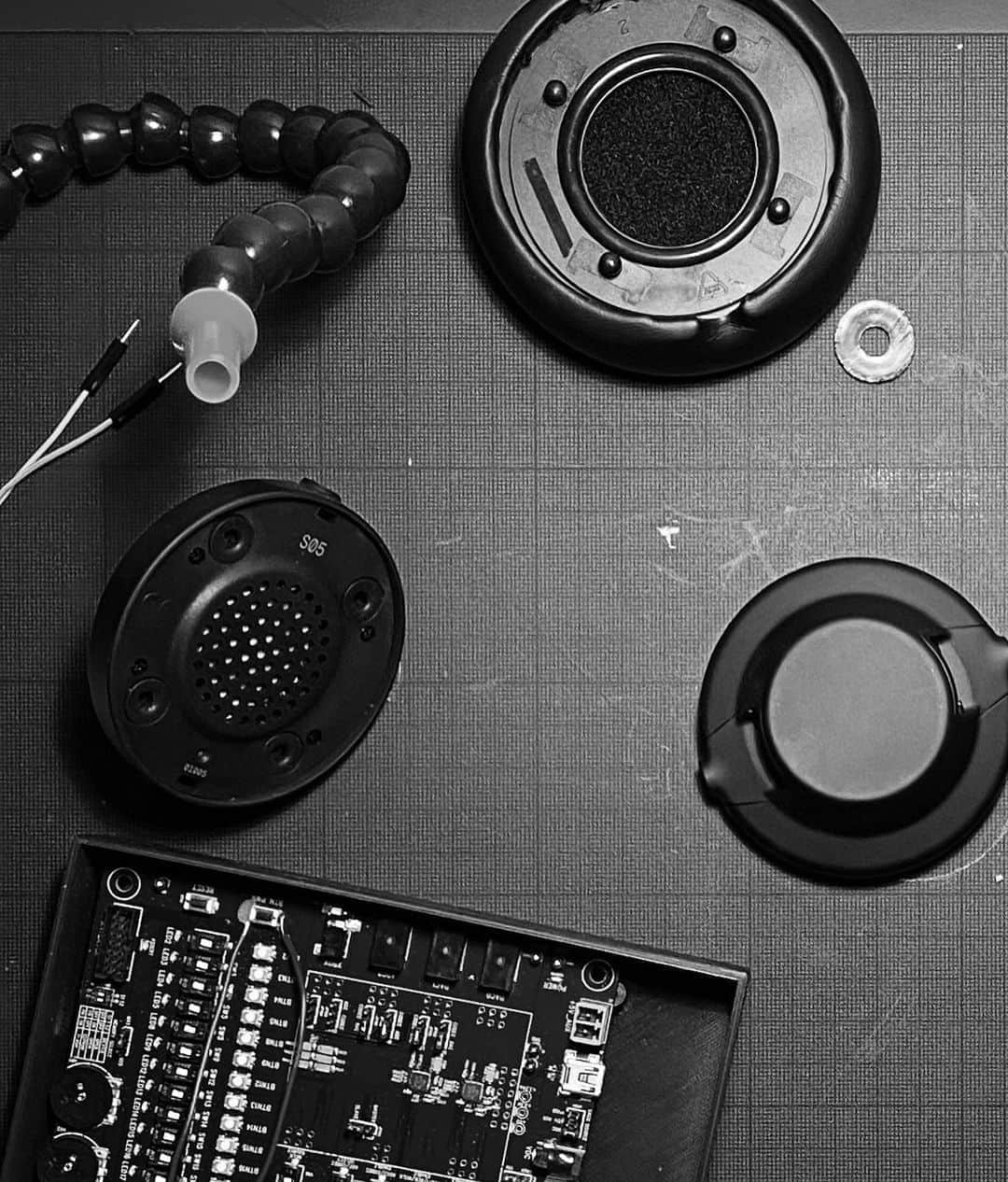 AIAIAIのインスタグラム：「Drop by Studio A for a fix!   For this years international #RepairDay we will accept and receive all TMA-2 models for reparations in our flagship store Studio A in Copenhagen!  Repairment is an essential part of our collective mission to do things better and protect the environment. Raw materials used in electronics are becoming increasingly scarce, and at the same time waste from obsolete electronics are growing into a bigger and bigger problem every day.  It is essential that we make an effort to reuse what we already have and thereby increase the lifetime of every product.   We are super stoked to invite you to join us on this journey, starting this Saturday in Studio A!   #designedtolast」