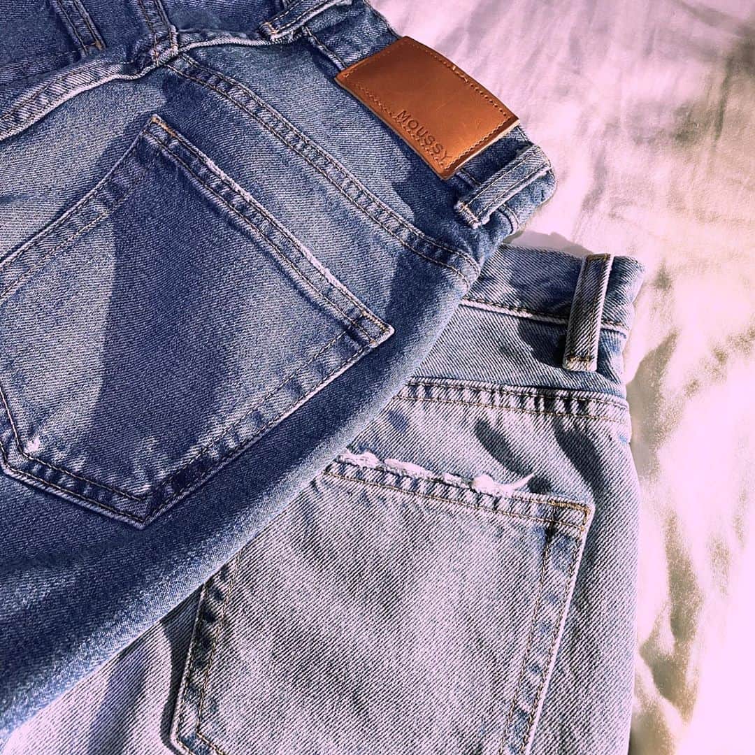 のインスタグラム：「久しぶりにデニム新調 👖♡ うれしい ☺️  #moussy #moussyjeans #jeans #denim」