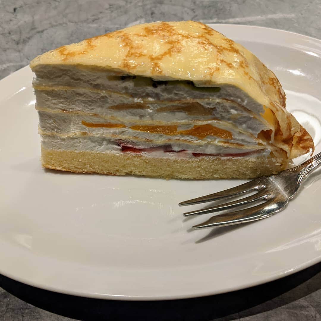 のインスタグラム：「美味しかった^_^ #クレープ#ミルクレープ#フルーツミルクレープ#渋谷スイーツ」