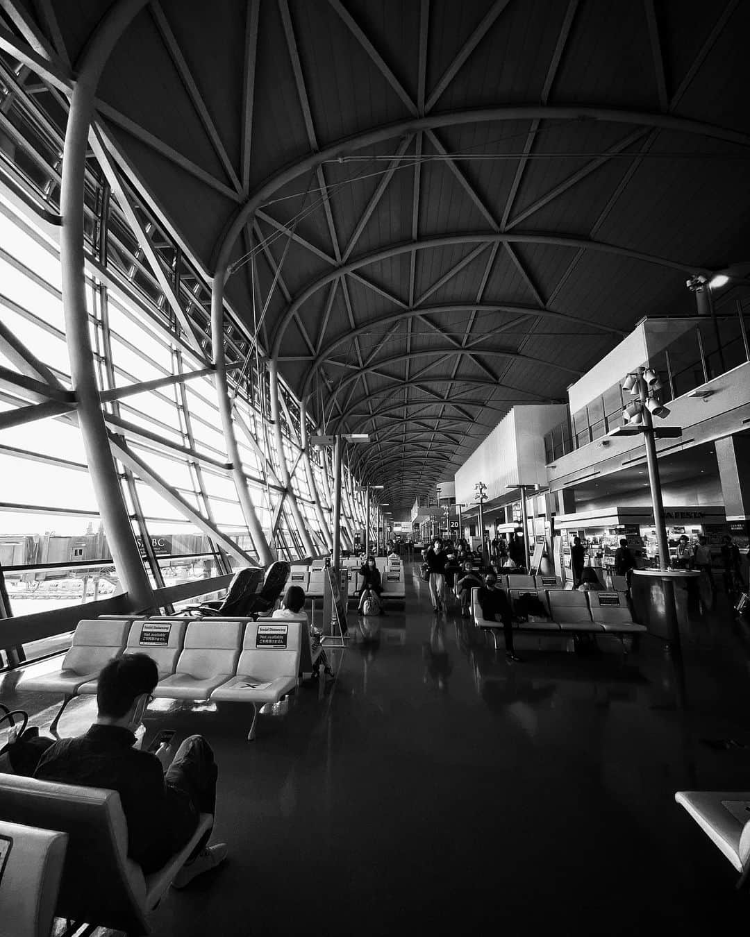 Yasuhito Shigakiさんのインスタグラム写真 - (Yasuhito ShigakiInstagram)「. . I'm at Kansai Airport right now. . . . . Osaka, Japan.」10月14日 14時53分 - neijin0218