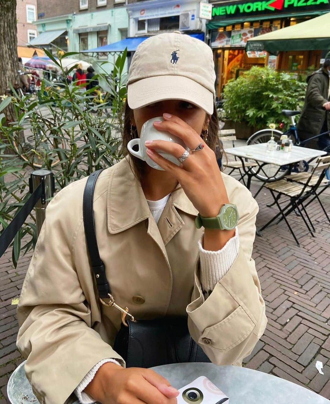 The Horseさんのインスタグラム写真 - (The HorseInstagram)「The Olive green Blockout watch featured on our lovely @giuliarosabo!」10月14日 15時27分 - the_horse