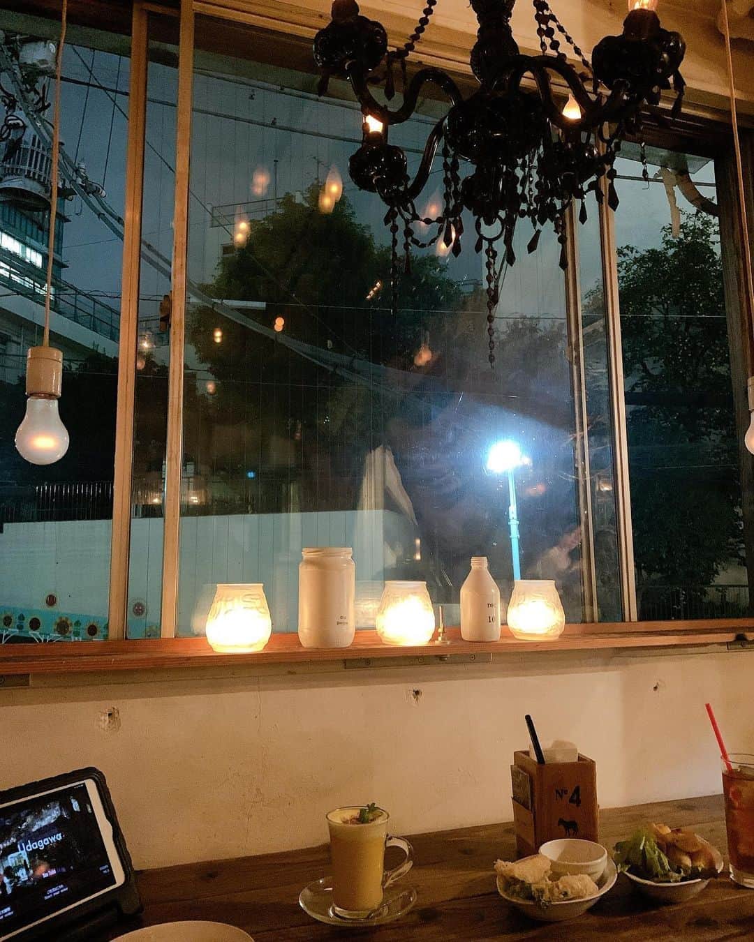 ?????さんのインスタグラム写真 - (?????Instagram)「. cafe bar巡り🍸🌟 1件目微妙すぎてすぐ移動して 久々に @cafe_flamingo_shibuya 🍓🍒 . . #cafebar #Shibuya」10月14日 15時40分 - julia__0917
