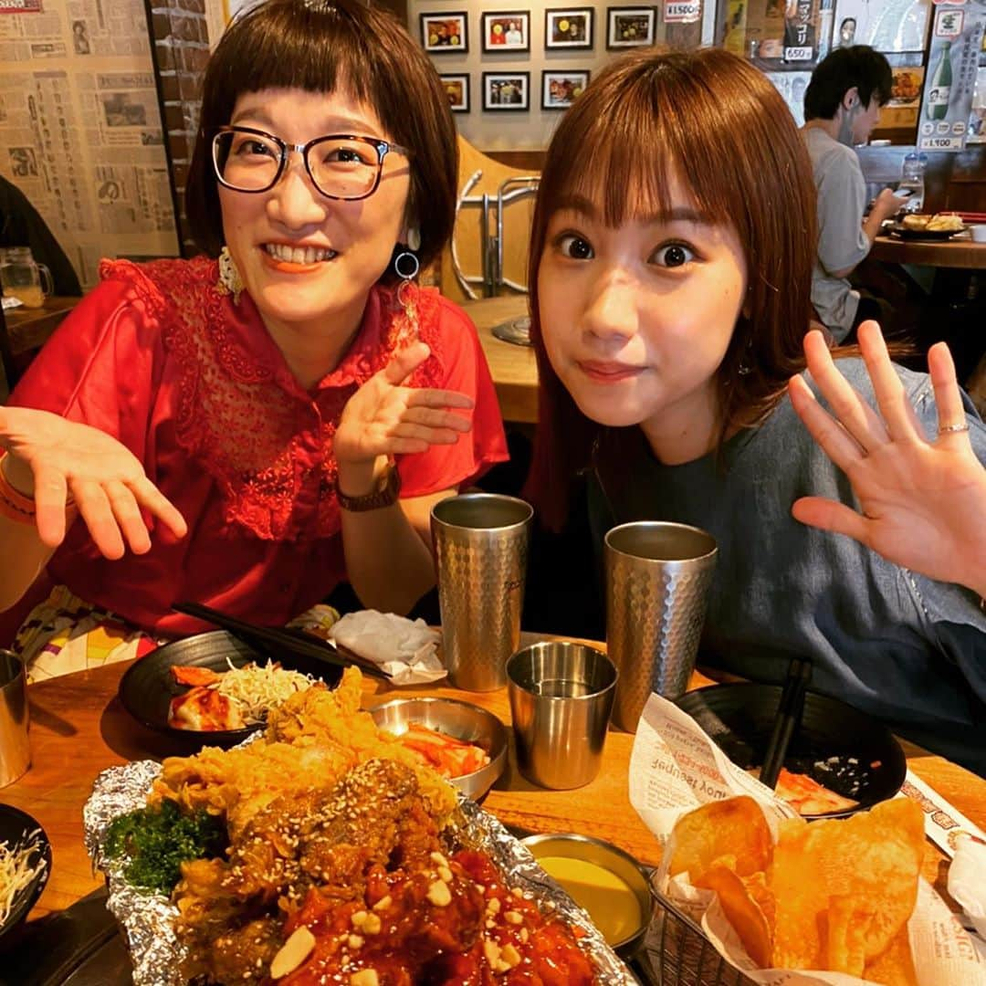 松浦志穂さんのインスタグラム写真 - (松浦志穂Instagram)「先月始め頃に韓国チキン🍗おたかさんとA-NONさんと🍺チャプチェは1人で2皿食べたいくらいLOVE。じゃがいもナムルは自分で作ってボール一つ一気に食べ切るくらいLOVE ・ #韓国チキン  #新大久保 #吉本坂46」10月14日 15時50分 - matushiho